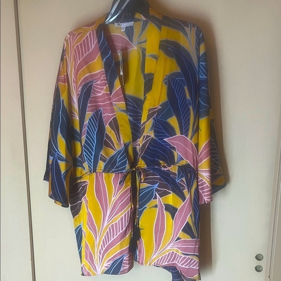 DR2 Other - DR2 Multicolor Leaf Pattern Kimono NWT size S/M